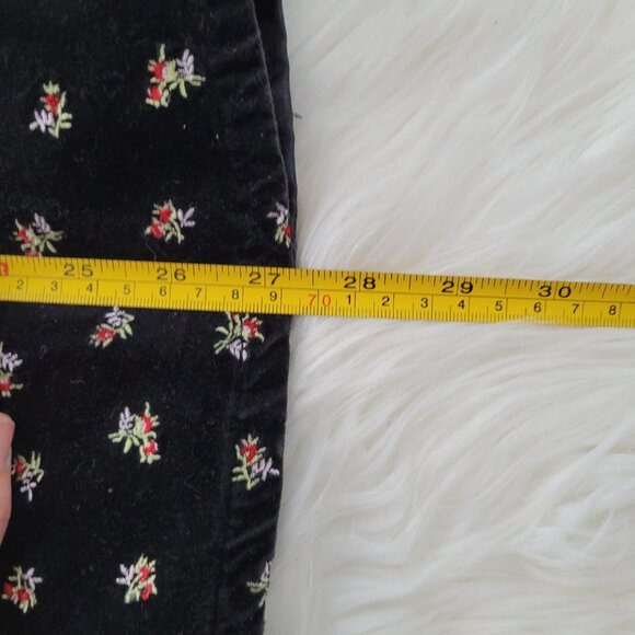 The Childrens Place Girl Kid Black Velvet Floral Embroidered A-Line Shift Dress - Picture 6 of 9